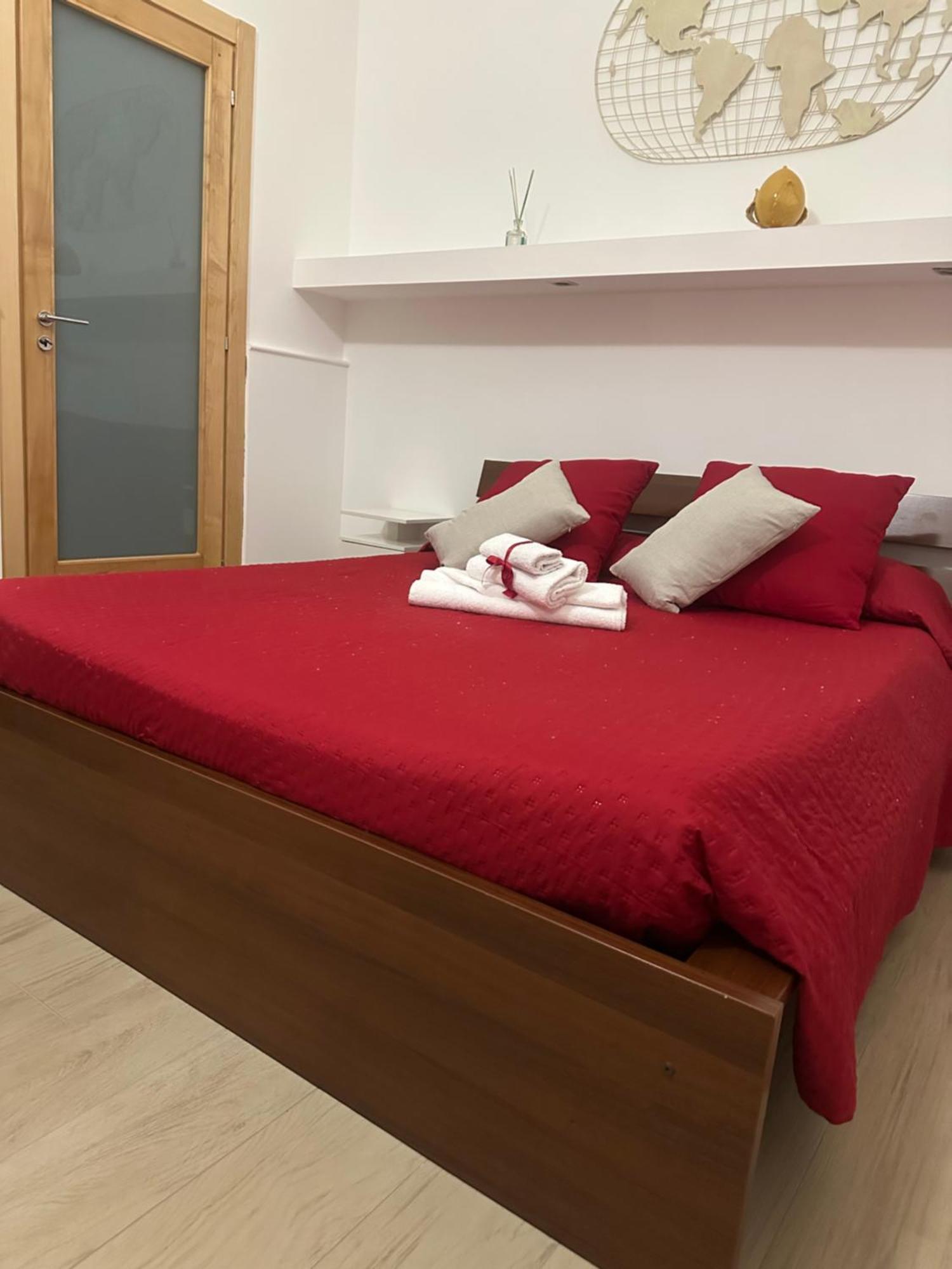 Conte Cavour Apartment Brindisi Zewnętrze zdjęcie